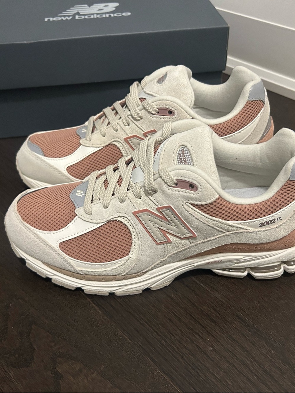 New Balance Women's Sneakers in Blush Pink and Cream - Picture 1 of 4